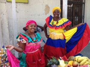 Cartagena-women-fruitsellers-300x225.jpg