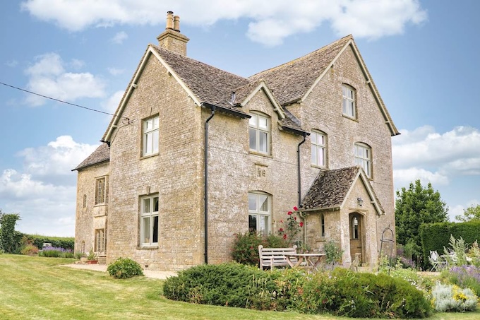 Classic Cottages King Johns palace