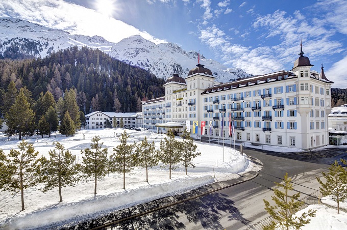 kempinski-st-moritz_exterior_-hotel-winter